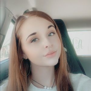 Meet your Posher, Caroline